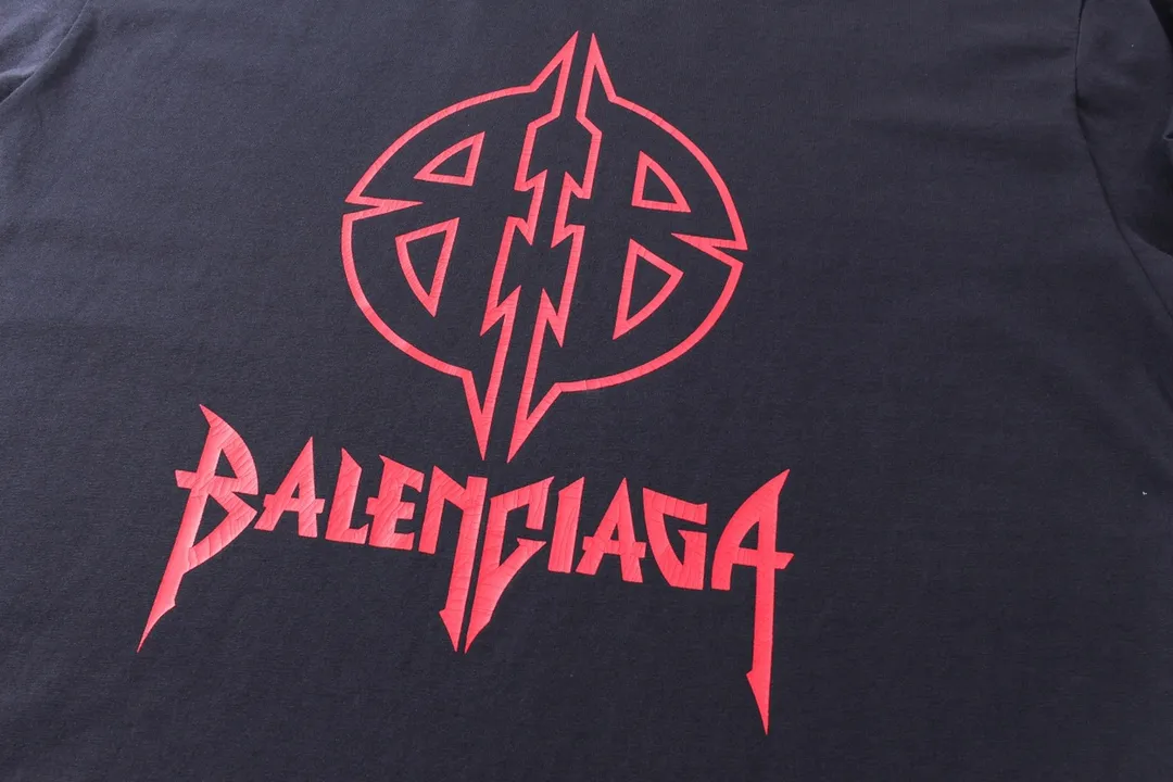 【 . Quality】BALENCI*GA/ .2024New Arrival.Classic LOGO T . . Authentic ， ！ ZP . 260 ， . ， ，。 。Classic ， ， ， 。 . ， ， ， OS . Same Style ：BL 223209 ：Dark Blue ，White Size：XS L
